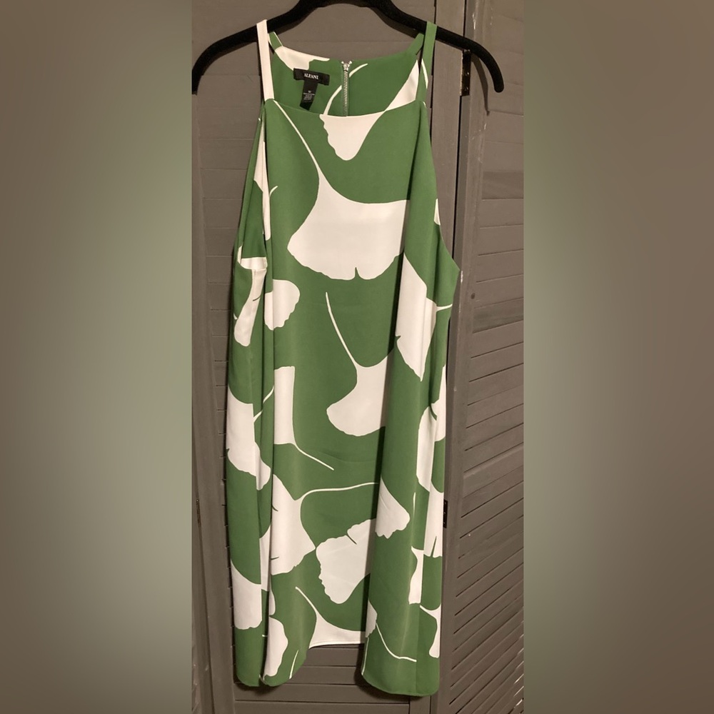 Alfani Green and White Patterned Dress 16